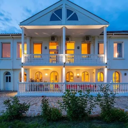 Vilă Casa Di Bakalovi
