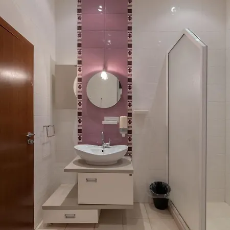 Vilă Casa Di Bakalovi
